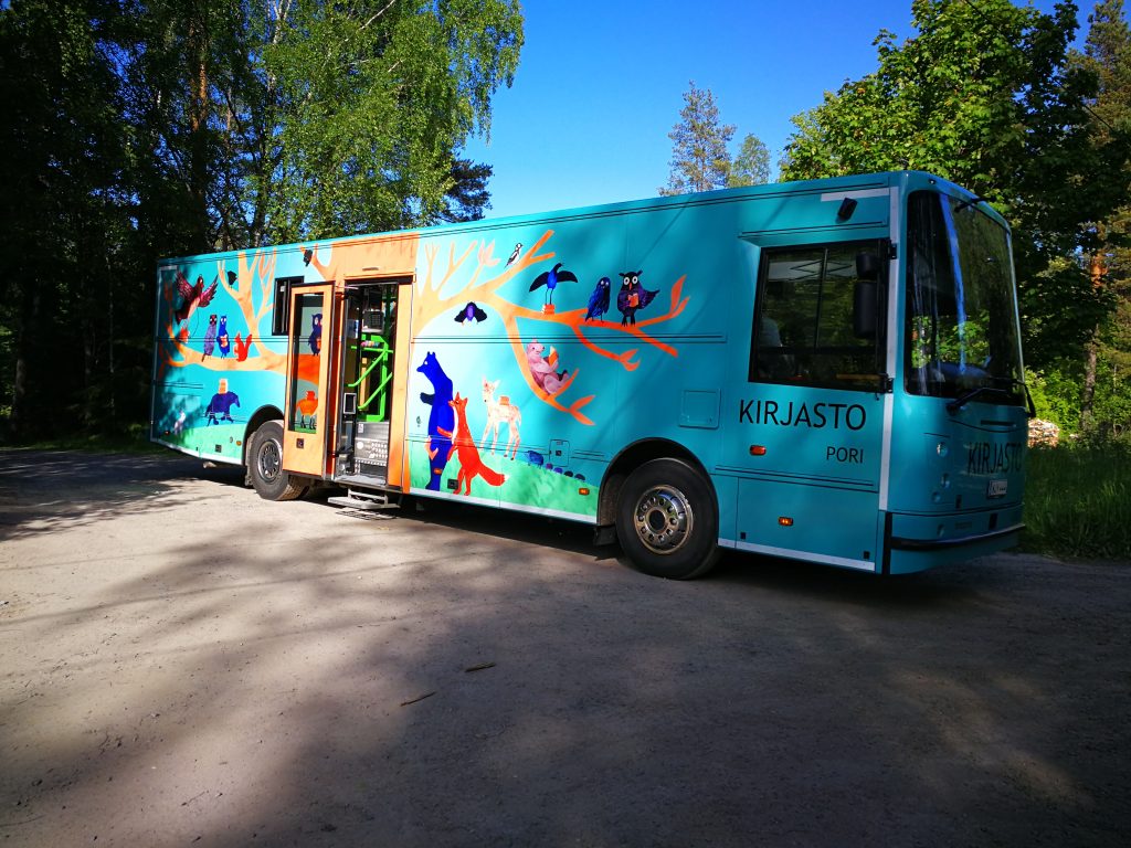 Porin kirjastoauto